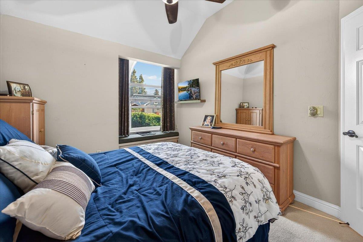 1425 E Decatur Ave, Fresno, CA 93720