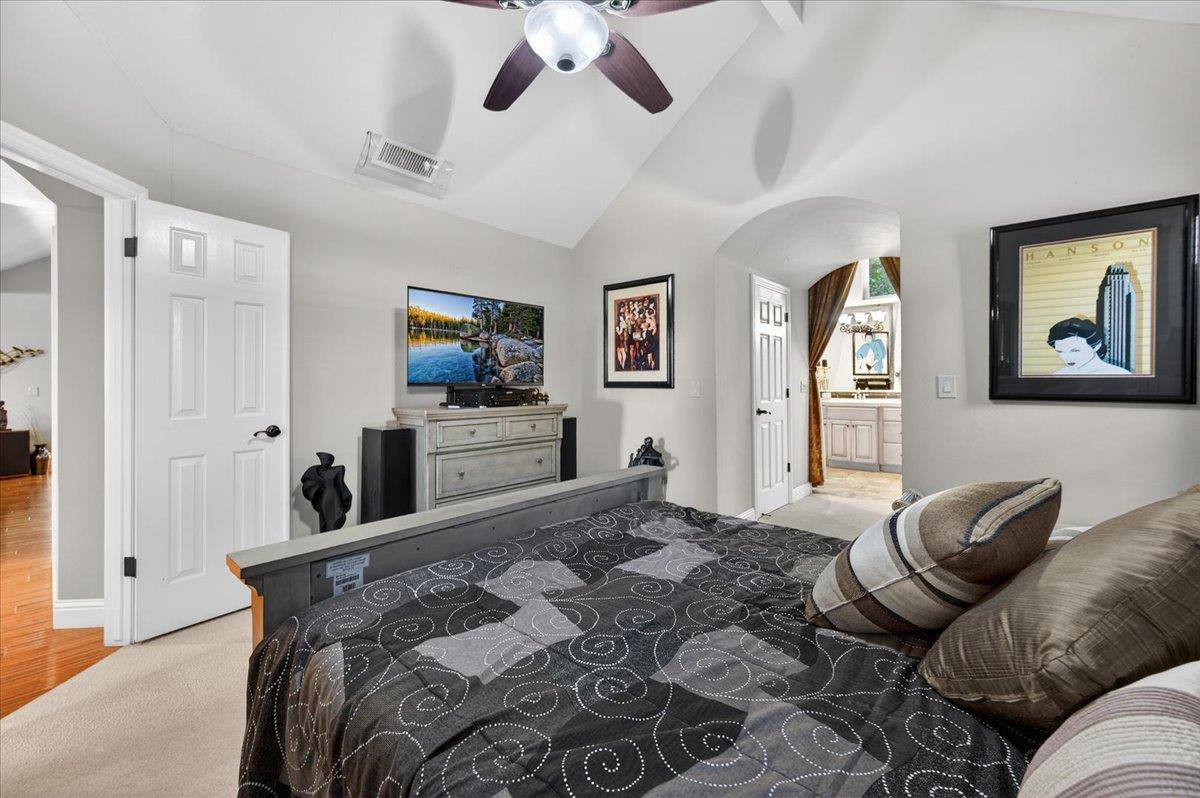 1425 E Decatur Ave, Fresno, CA 93720