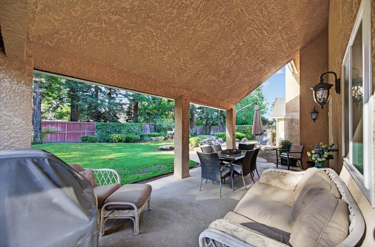 1425 E Decatur Ave, Fresno, CA 93720