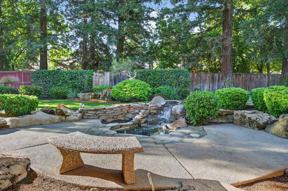 1425 E Decatur Ave, Fresno, CA 93720