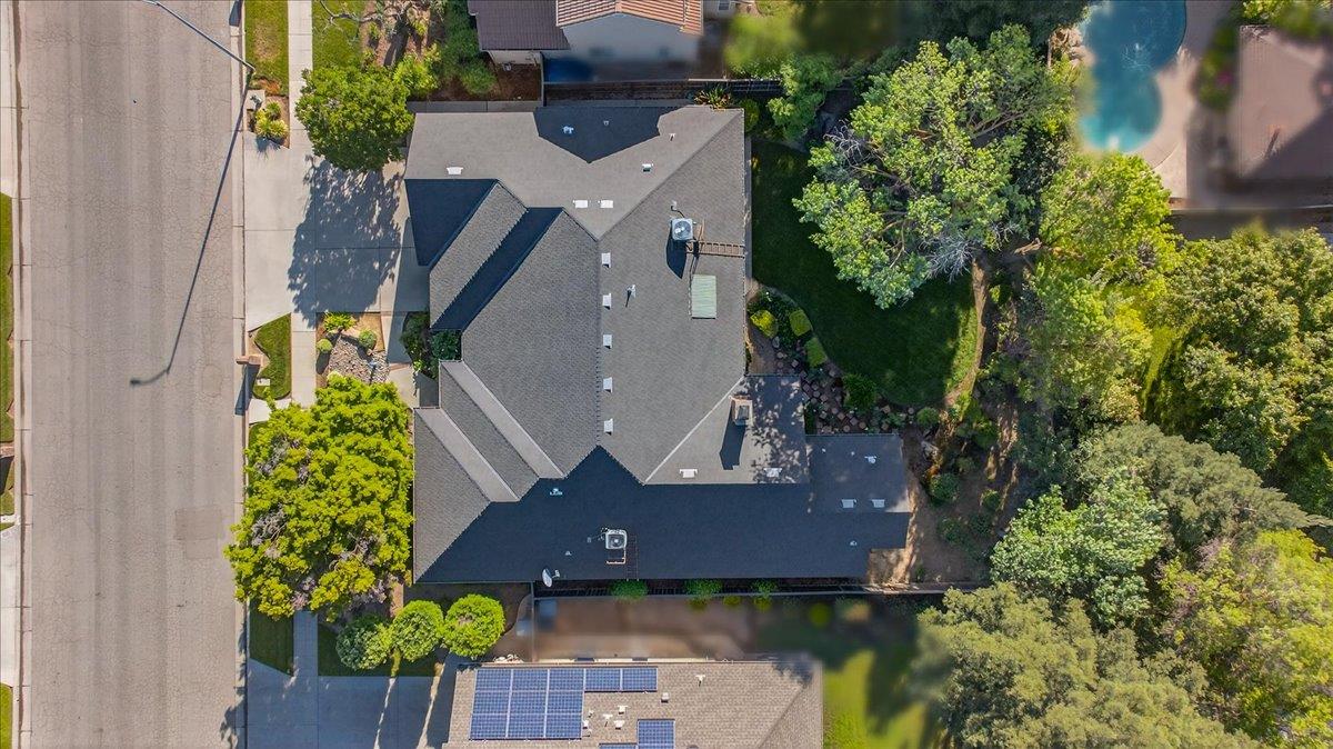 1425 E Decatur Ave, Fresno, CA 93720