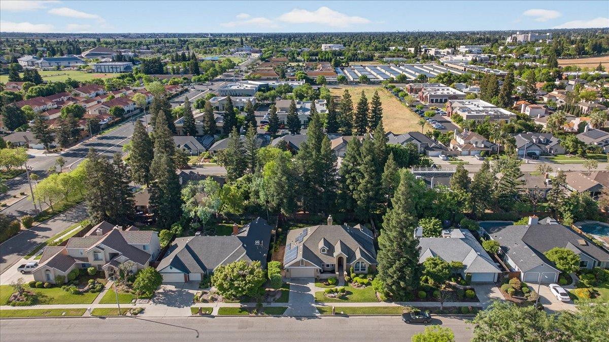 1425 E Decatur Ave, Fresno, CA 93720