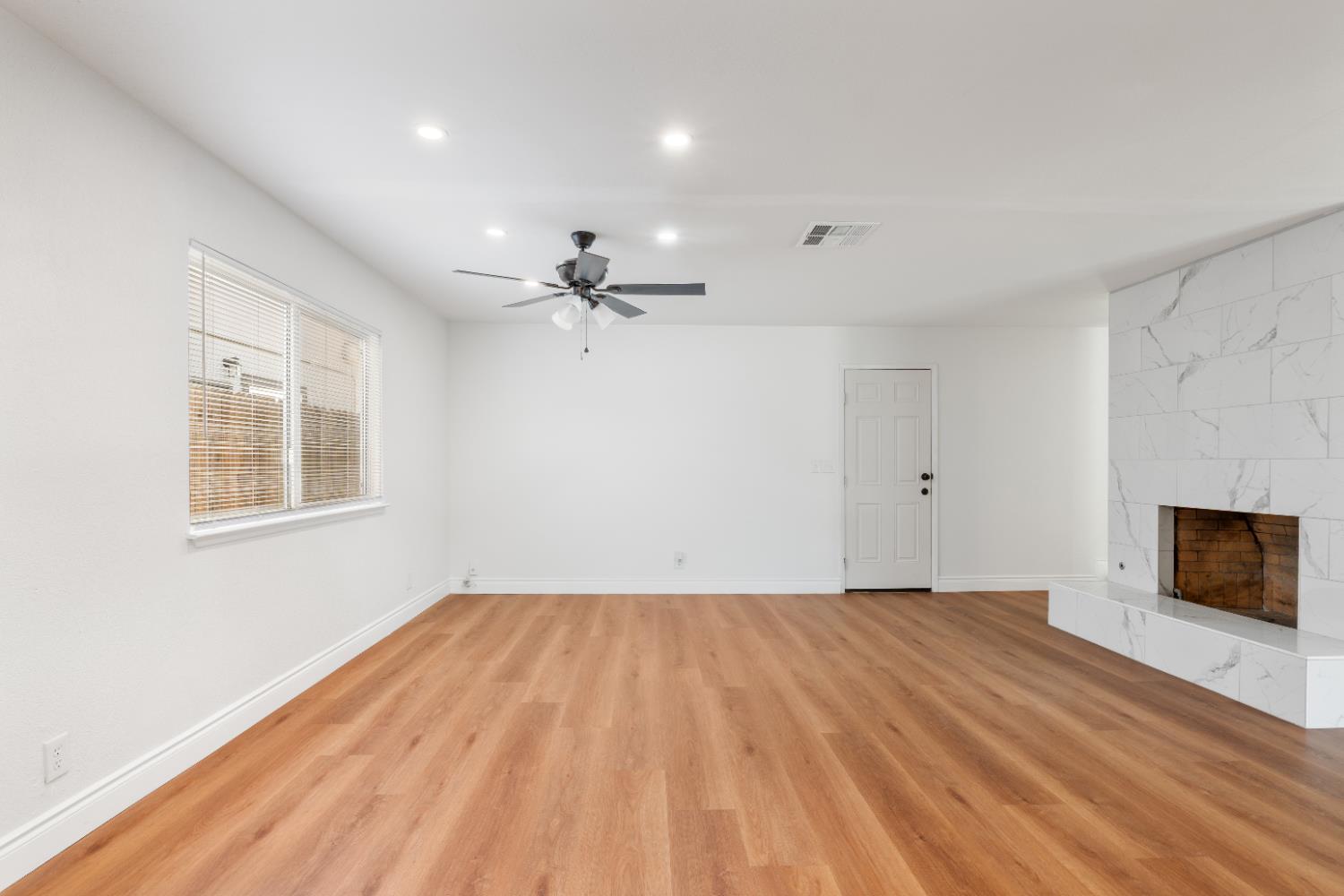 5167 E Dwight Way, Fresno, CA 93727