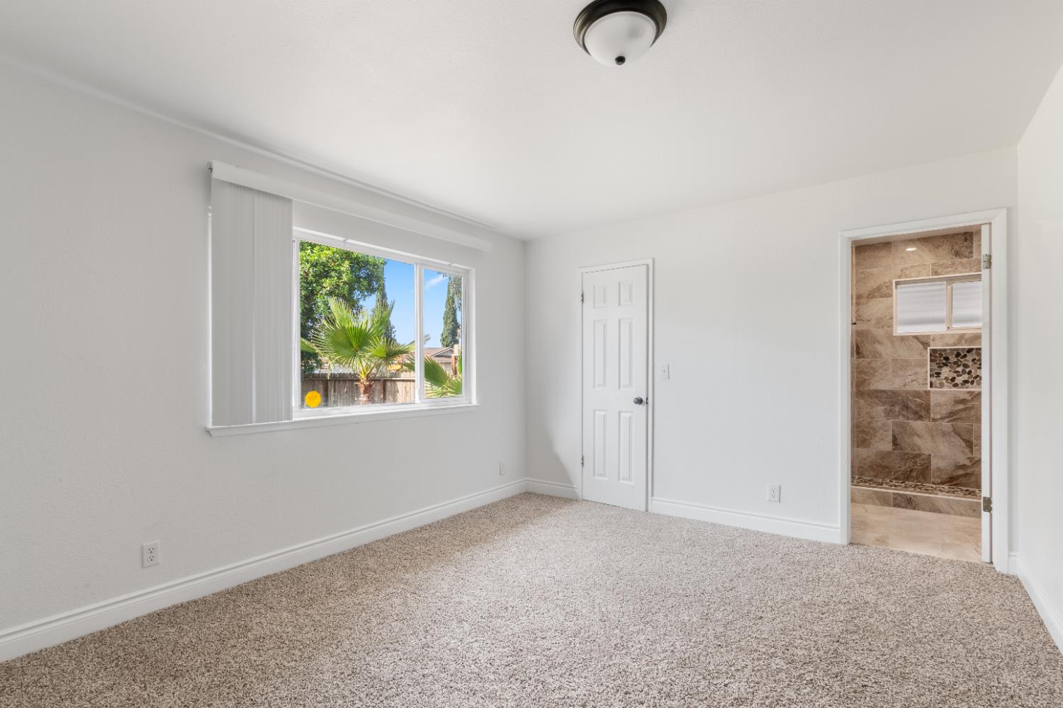 5167 E Dwight Way, Fresno, CA 93727