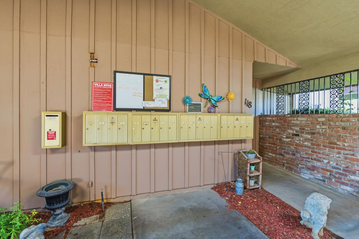 5090 N College Ave #108, Fresno, CA 93704