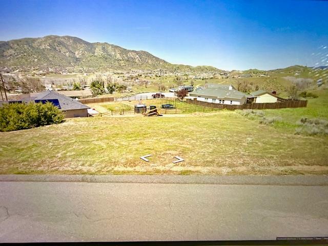 10125 Sears Dr, Tehachapi, CA 93561