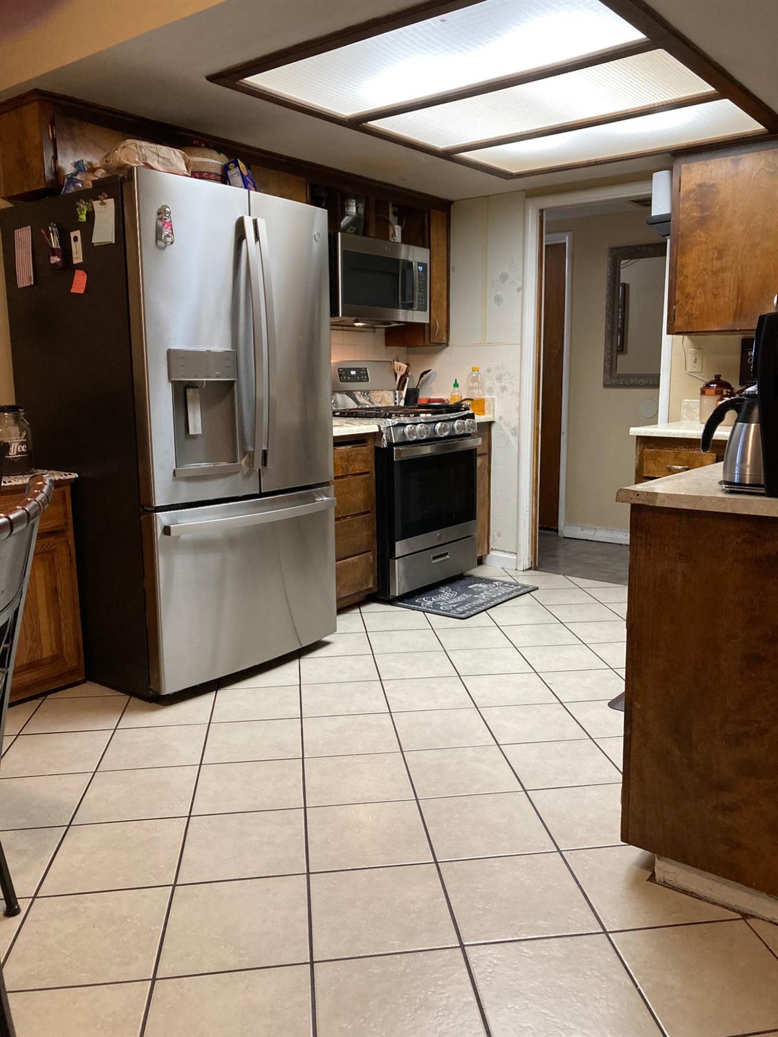 3304 N Howard, Fresno, CA 93726