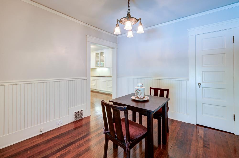 933 E Cambridge Ave, Fresno, CA 93704