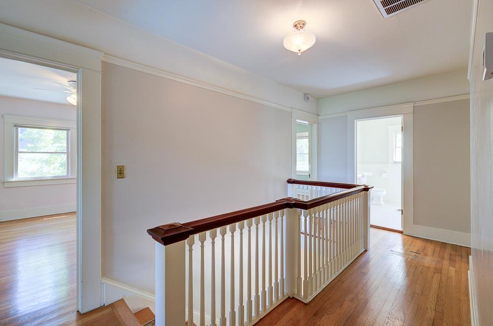 933 E Cambridge Ave, Fresno, CA 93704