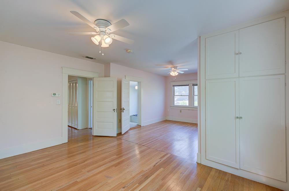 933 E Cambridge Ave, Fresno, CA 93704