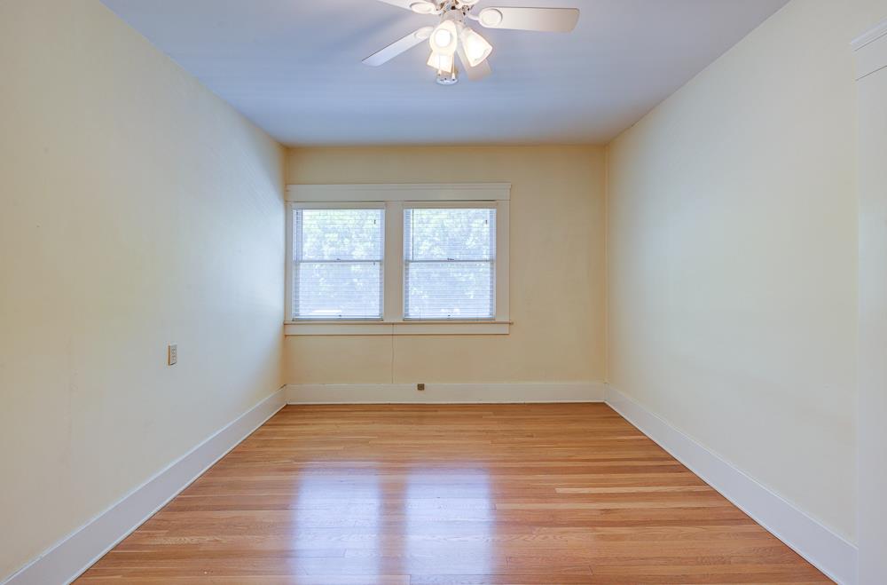 933 E Cambridge Ave, Fresno, CA 93704