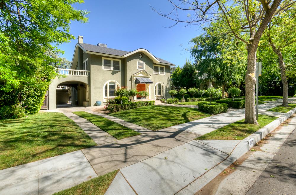 933 E Cambridge Ave, Fresno, CA 93704