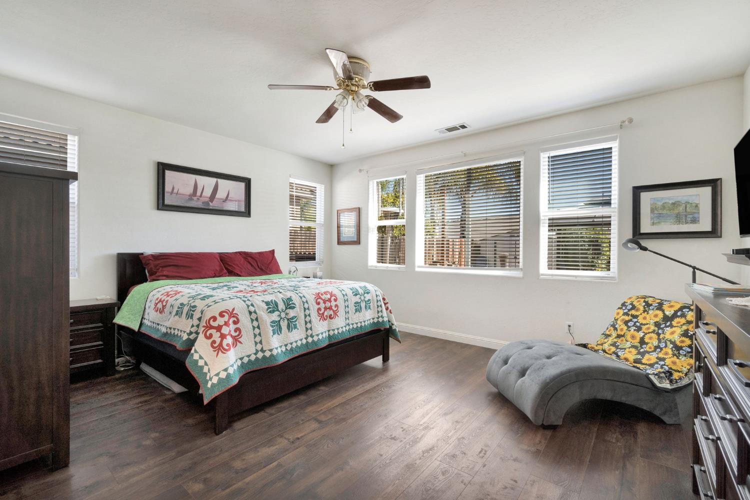 6367 E Dayton Ave, Fresno, CA 93727