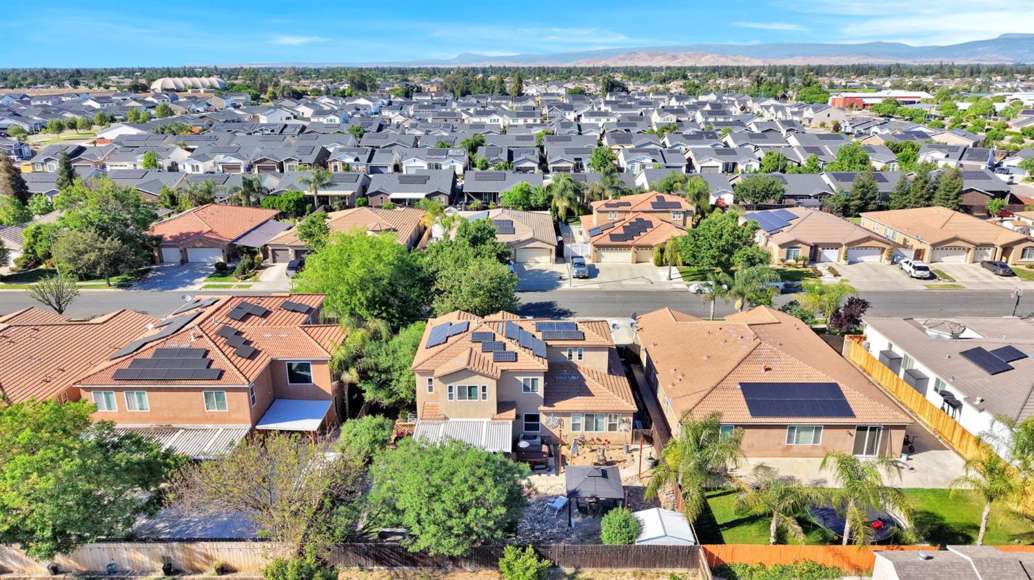 6367 E Dayton Ave, Fresno, CA 93727