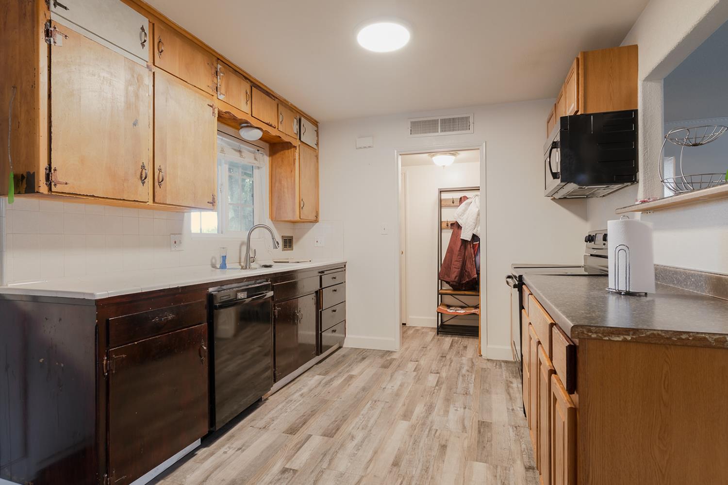 3449 E Fairmont Ave, Fresno, CA 93726