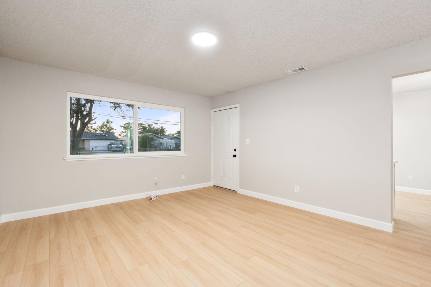 2970 S Martin L King Jr Blvd, Fresno, CA 93706