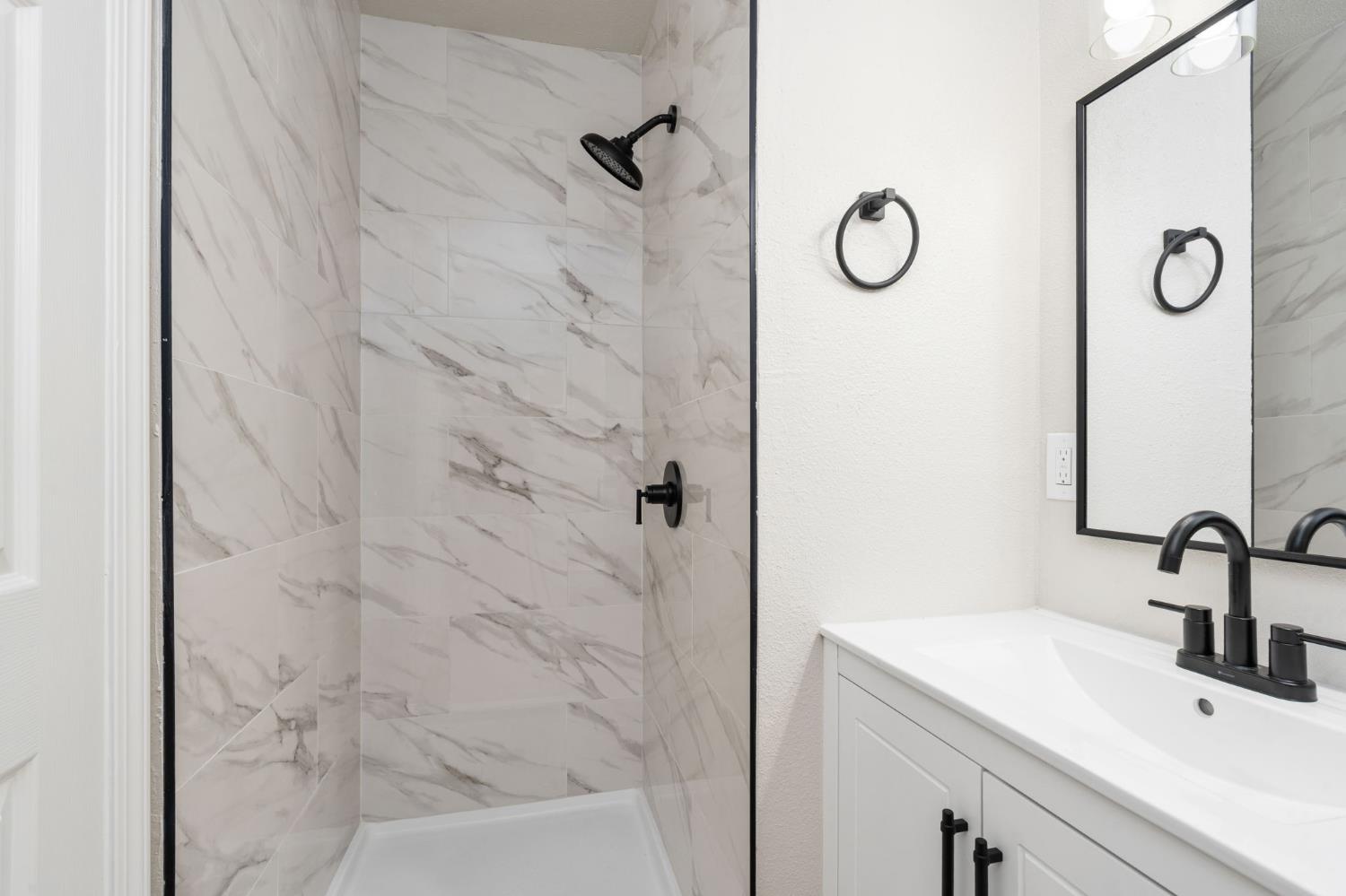 2970 S Martin L King Jr Blvd, Fresno, CA 93706