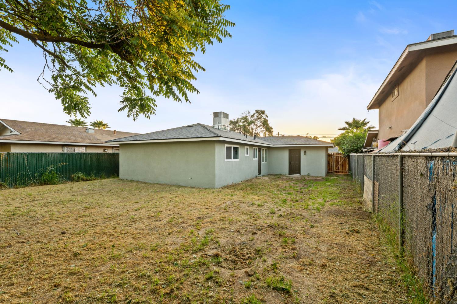 2970 S Martin L King Jr Blvd, Fresno, CA 93706