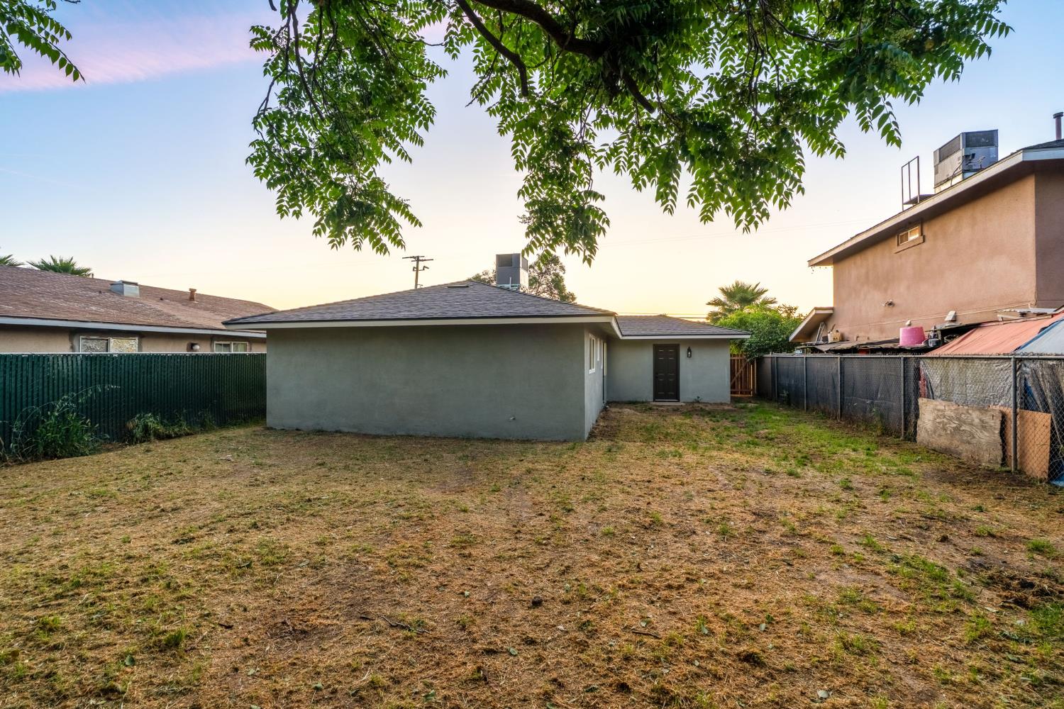 2970 S Martin L King Jr Blvd, Fresno, CA 93706