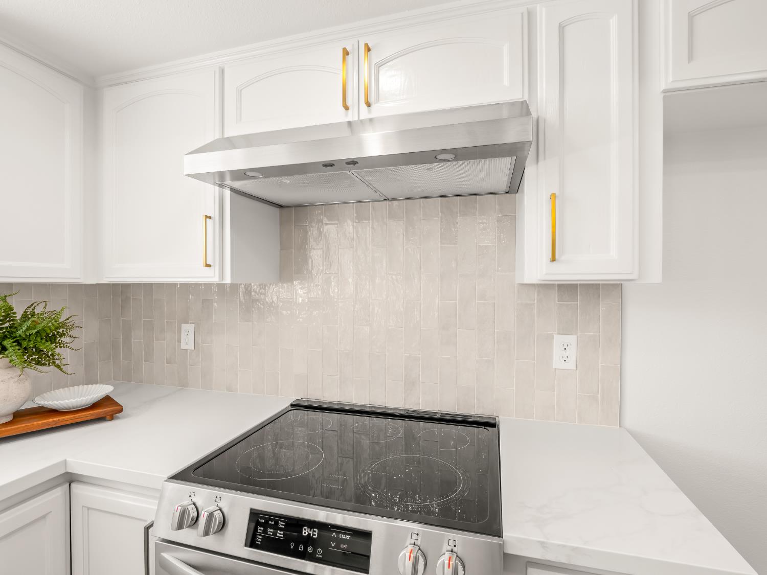 1115 W Minarets Ave, Fresno, CA 93650