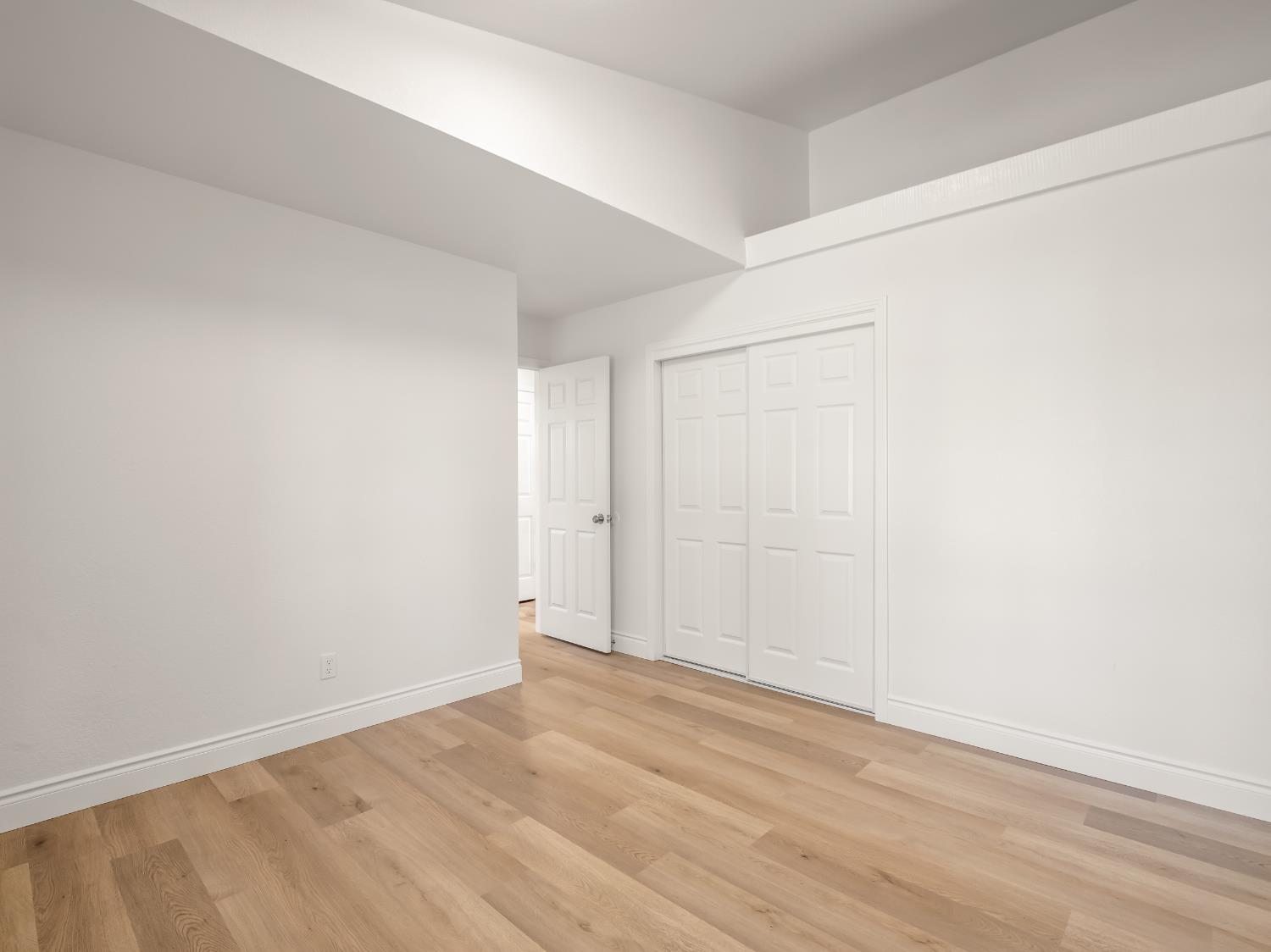 1115 W Minarets Ave, Fresno, CA 93650