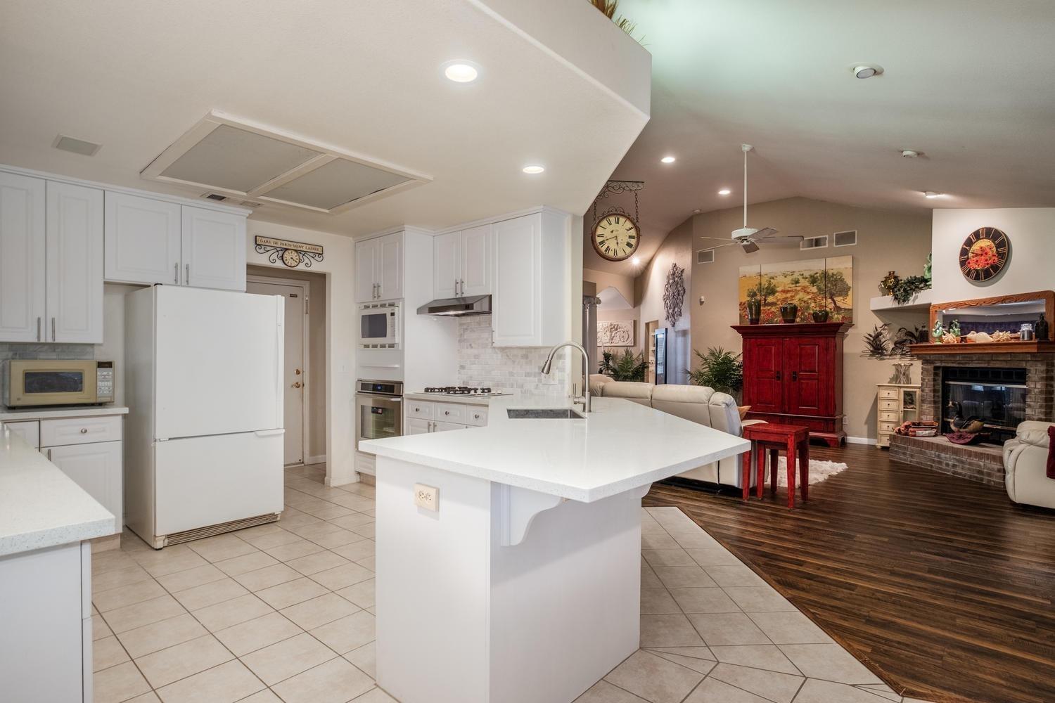 7449 N Lodi Ave, Fresno, CA 93722