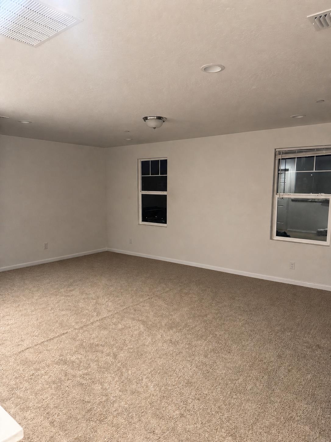 6622 E Berkeley Ave, Fresno, CA 93727