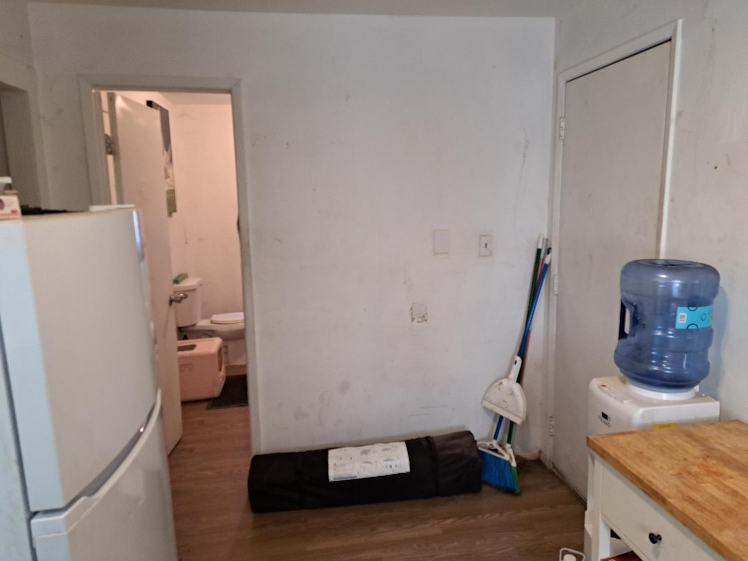 374 N Poplar Ave, Fresno, CA 93701