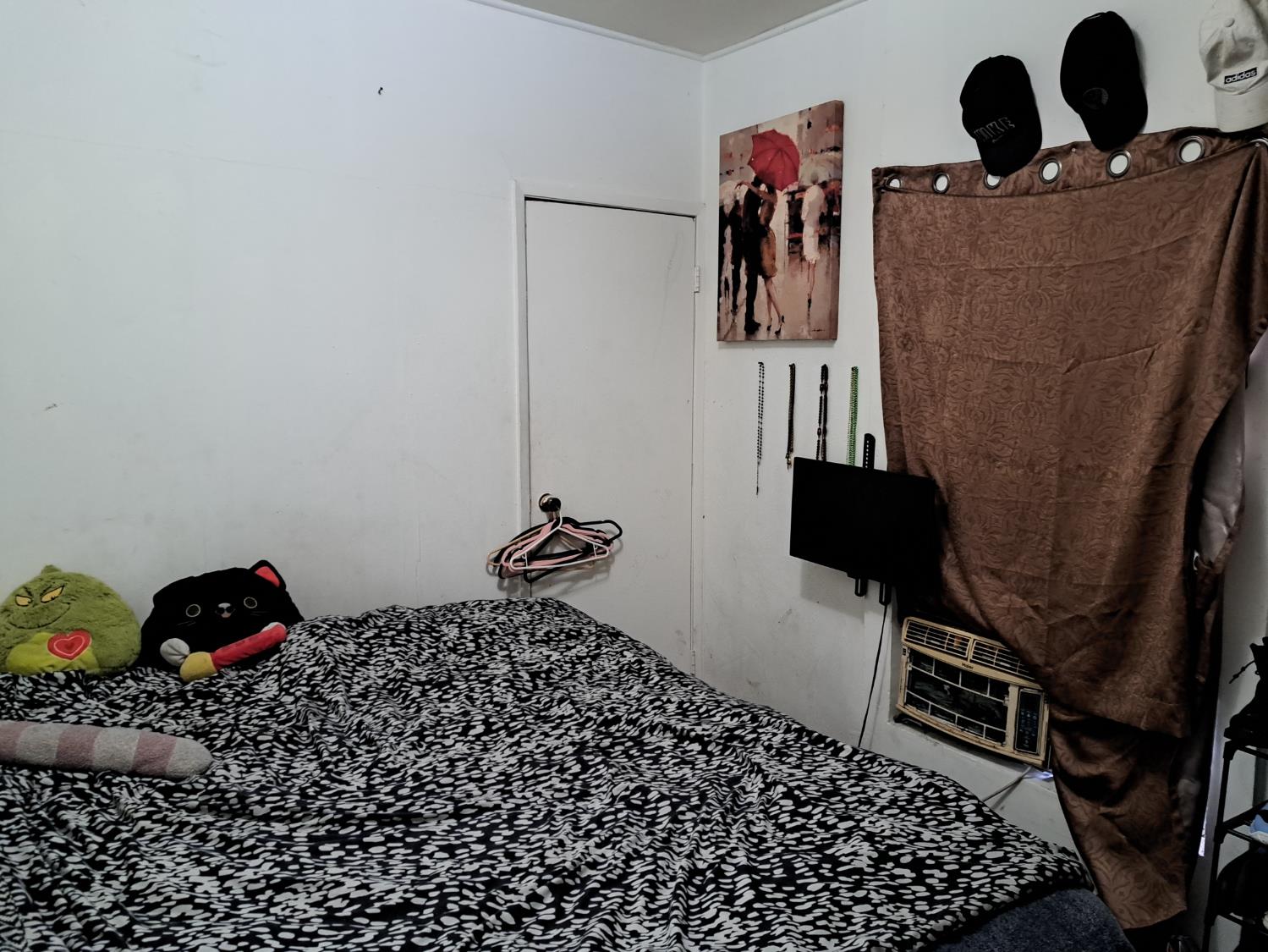 374 N Poplar Ave, Fresno, CA 93701