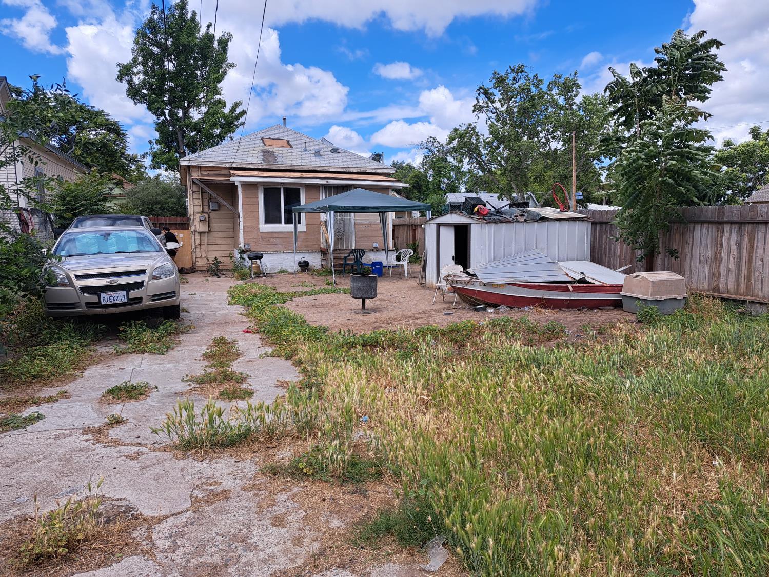 374 N Poplar Ave, Fresno, CA 93701