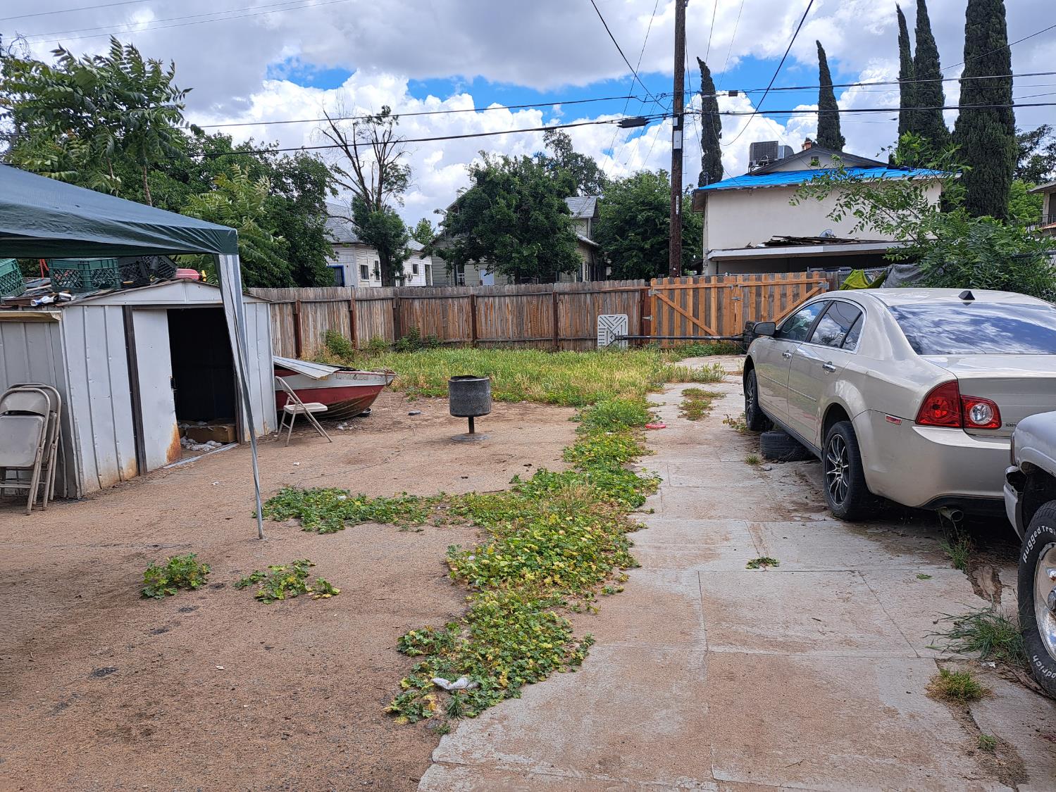 374 N Poplar Ave, Fresno, CA 93701