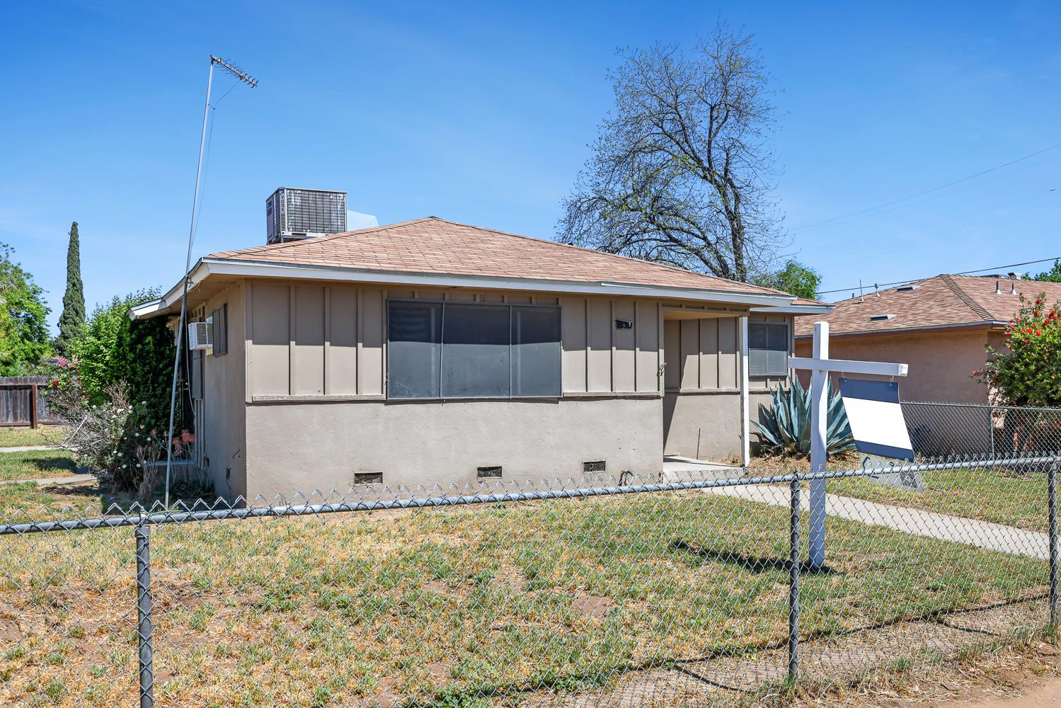 1407 E Church Ave, Fresno, CA 93706