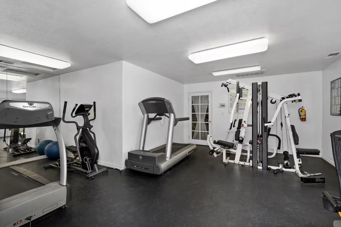 2881 Huntington Blvd #225, Fresno, CA 93721