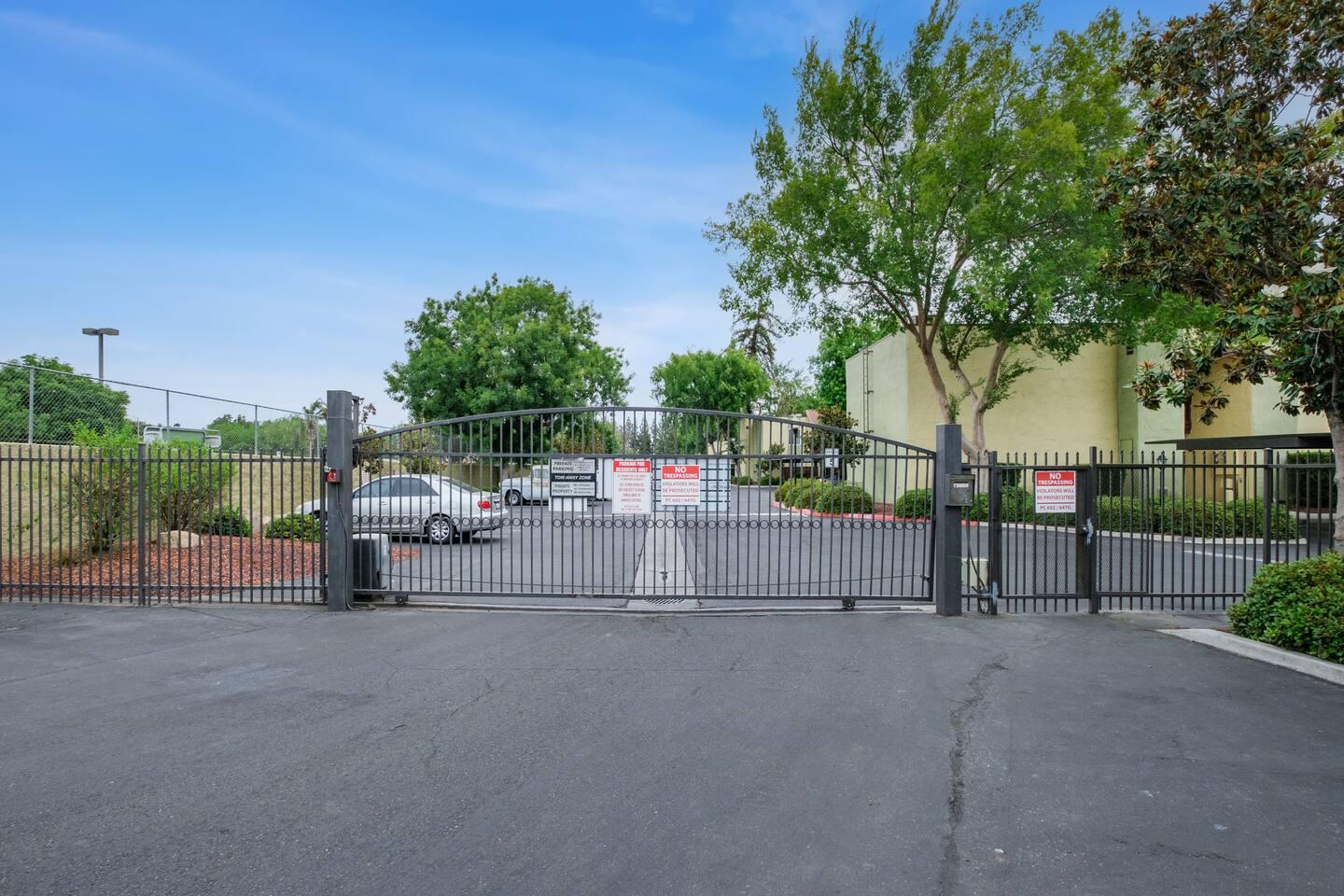 2881 Huntington Blvd #225, Fresno, CA 93721