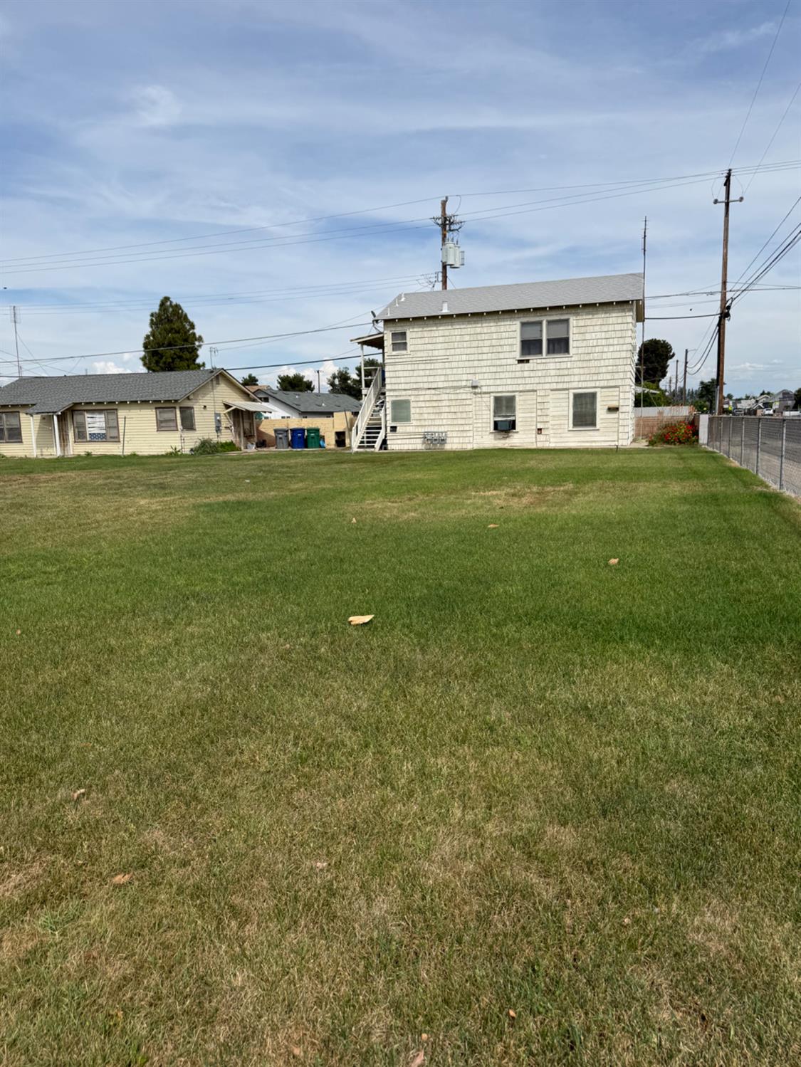 2406 B St, Selma, CA 93662