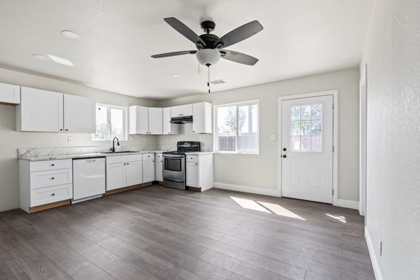 2557 E Stanford Ave, Pixley, CA 93256