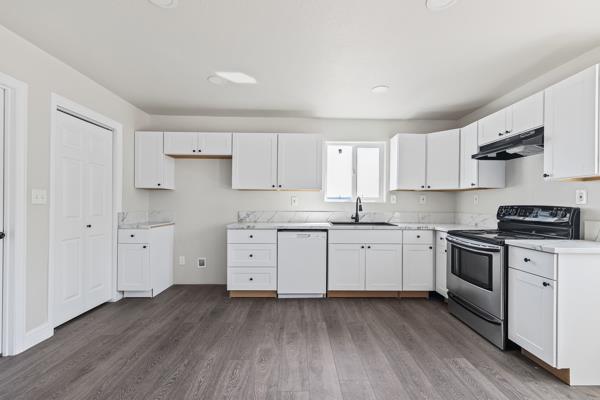 2557 E Stanford Ave, Pixley, CA 93256