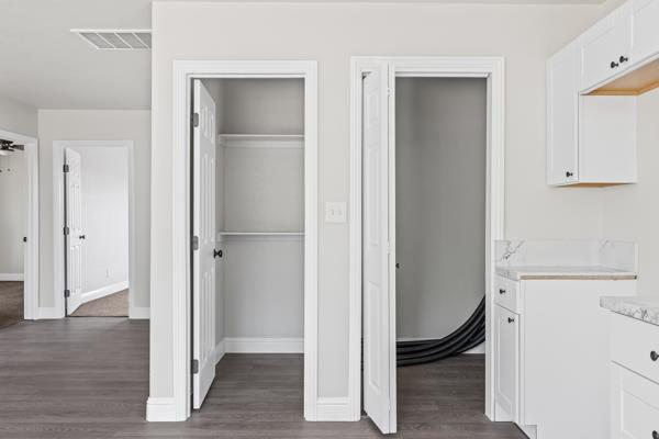 2557 E Stanford Ave, Pixley, CA 93256