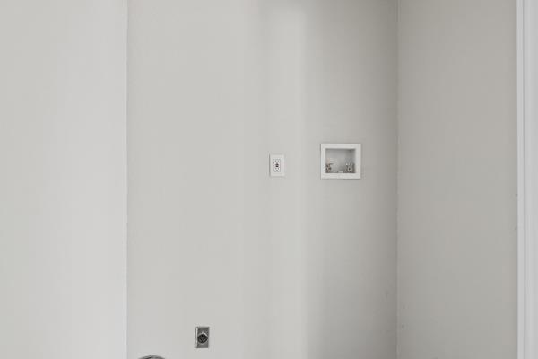 2557 E Stanford Ave, Pixley, CA 93256