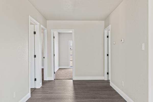 2557 E Stanford Ave, Pixley, CA 93256