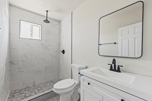 2557 E Stanford Ave, Pixley, CA 93256