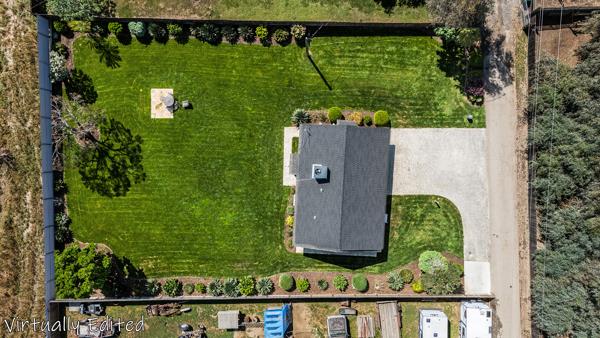 2557 E Stanford Ave, Pixley, CA 93256