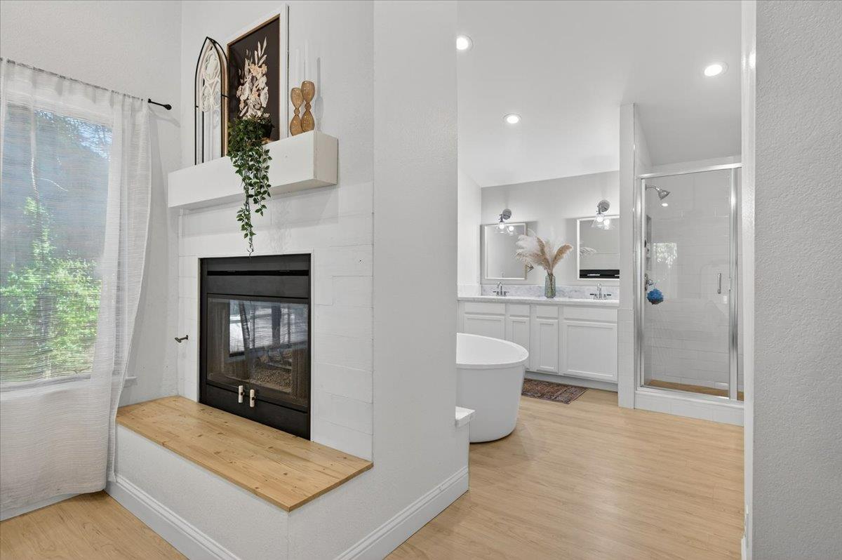 6413 N Arthur Ave, Fresno, CA 93711