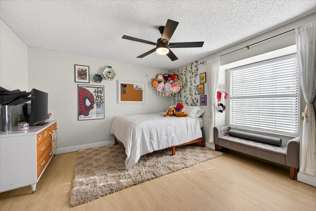 6413 N Arthur Ave, Fresno, CA 93711