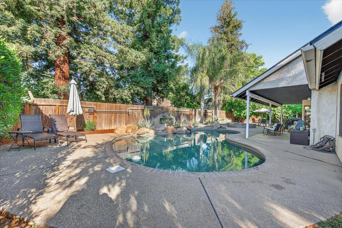 6413 N Arthur Ave, Fresno, CA 93711