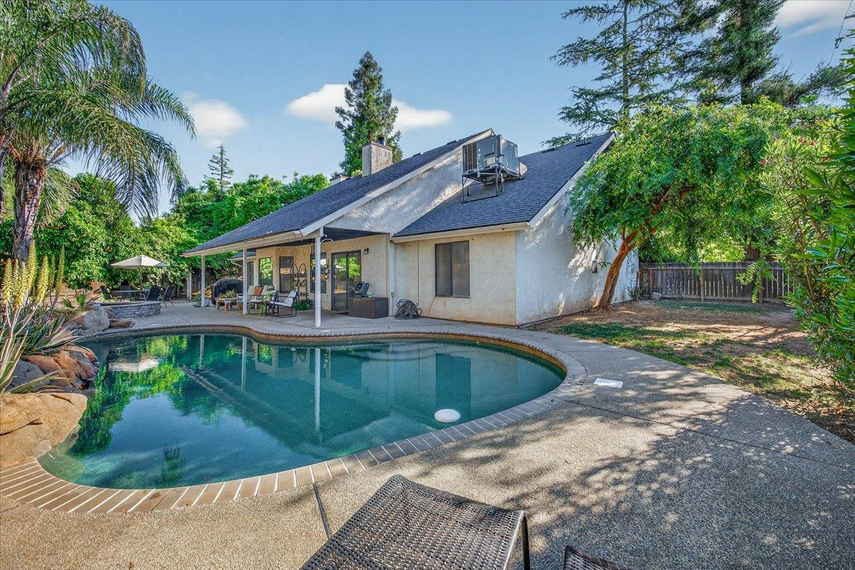 6413 N Arthur Ave, Fresno, CA 93711