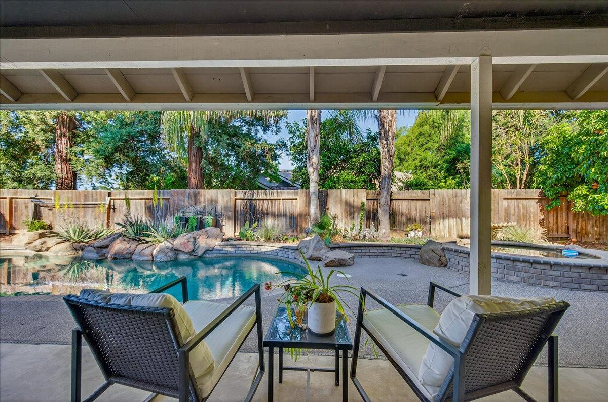 6413 N Arthur Ave, Fresno, CA 93711