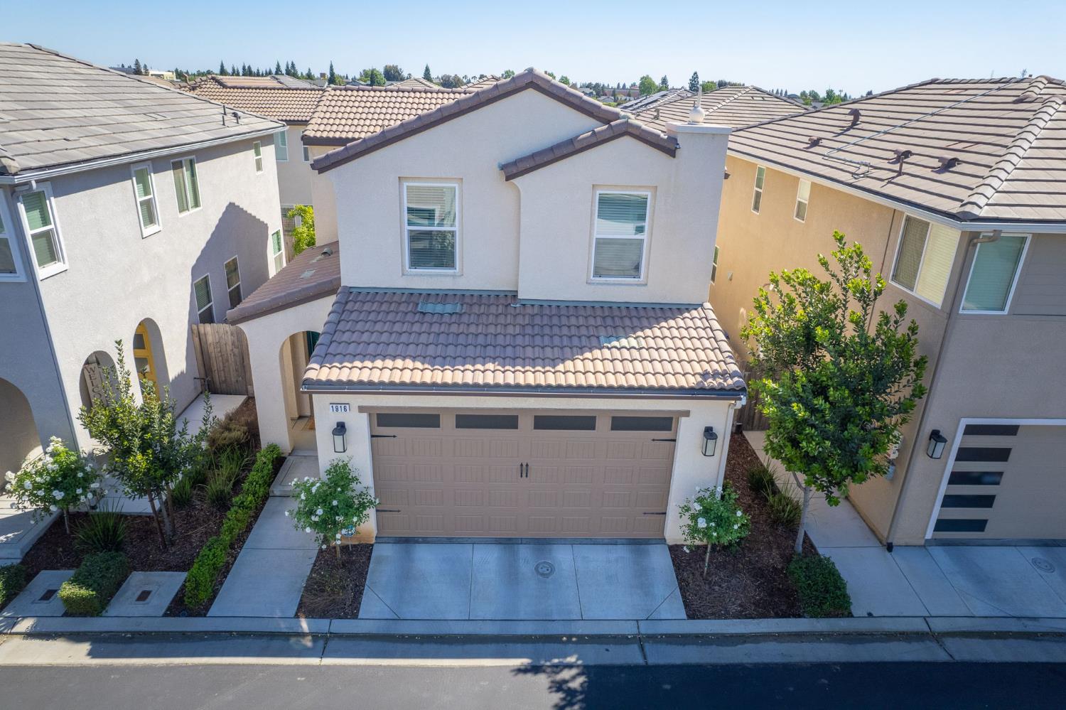 1916 Chennault Ln, Clovis, CA 93611