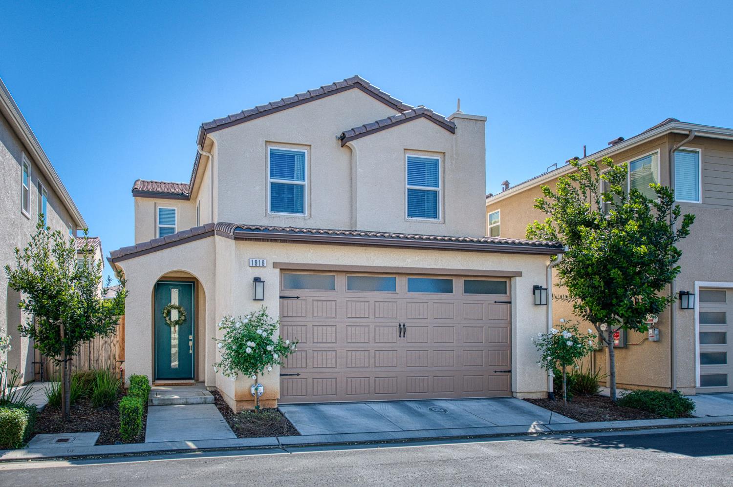 1916 Chennault Ln, Clovis, CA 93611