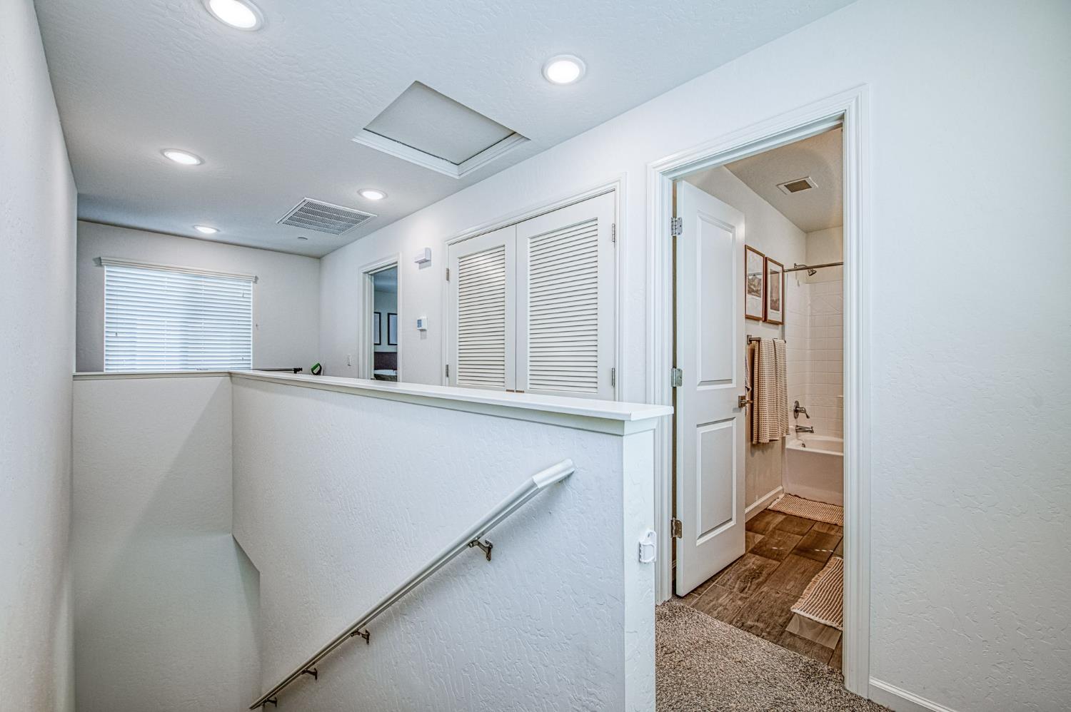 1916 Chennault Ln, Clovis, CA 93611